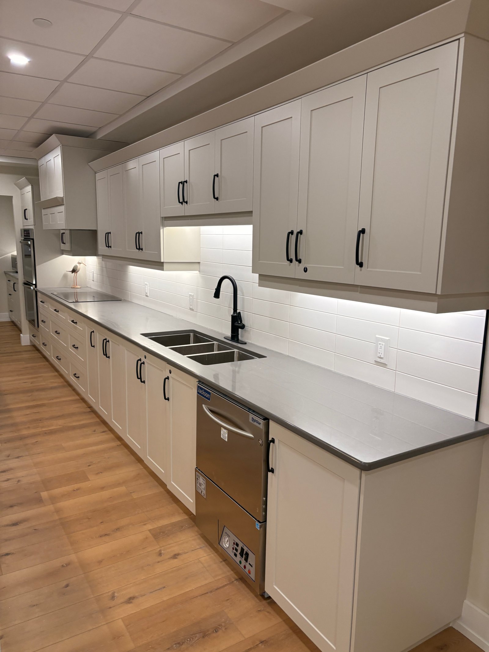 Kitchen backsplash tile installation by Siena Tile — Hamilton & GTA